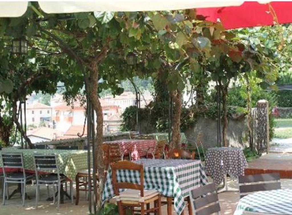 Albergo Ristorante Ai Pini Tarzo Eksteriør billede